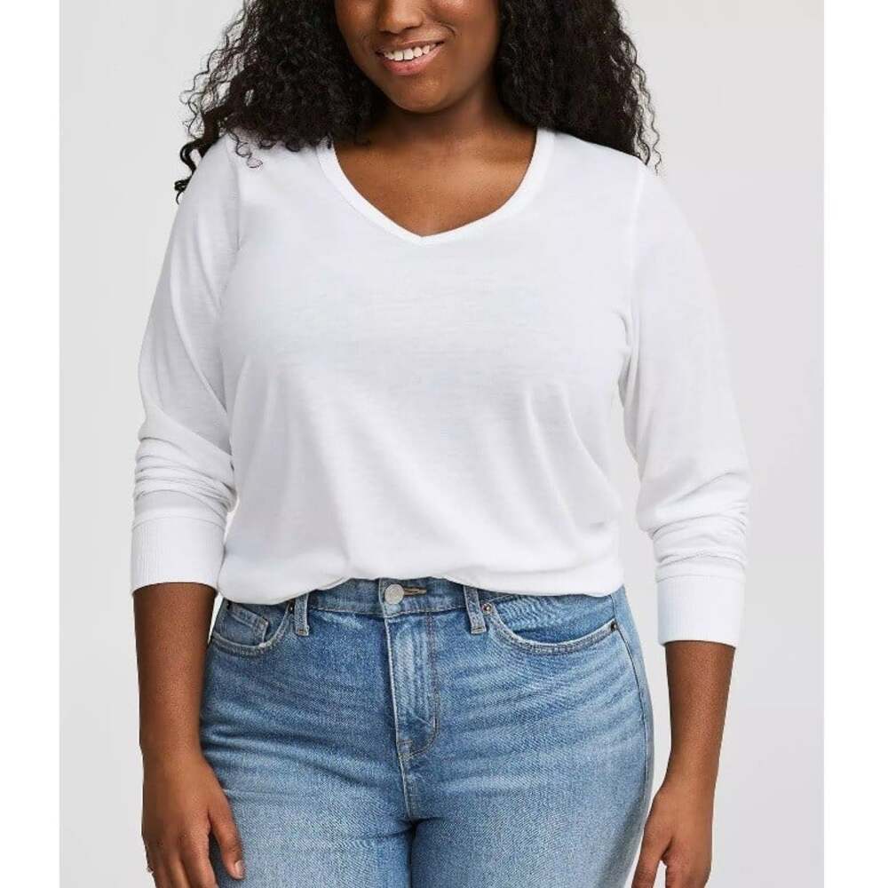 Torrid Women's White Girlfriend Signature V-Neck Long Sleeve Tee Size 2X